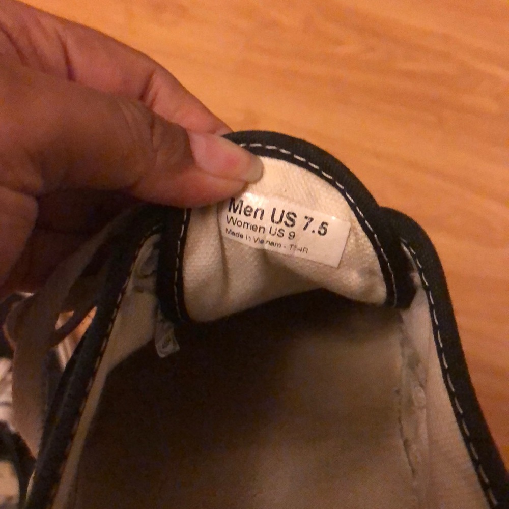Black Vans - Picture 4 of 5